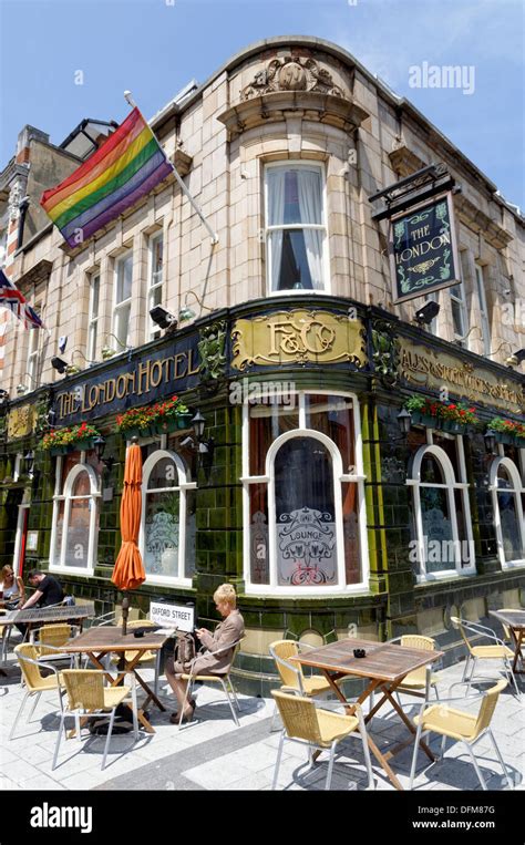 Nice gay pub by the Oxford street